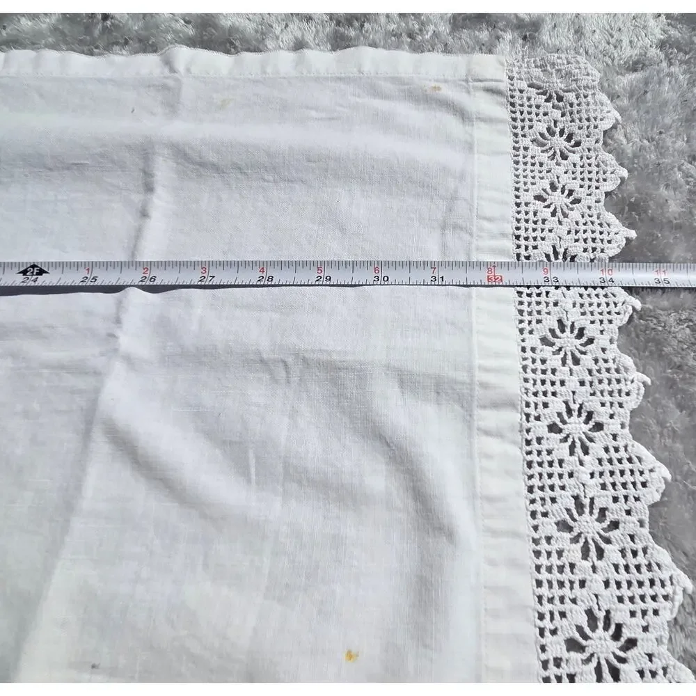 Antique Ivory Linen Fingertip Towel Fine Tatter Lace Trim Victorian Tea